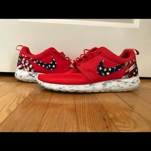 Custom Nike men’s Roshe run